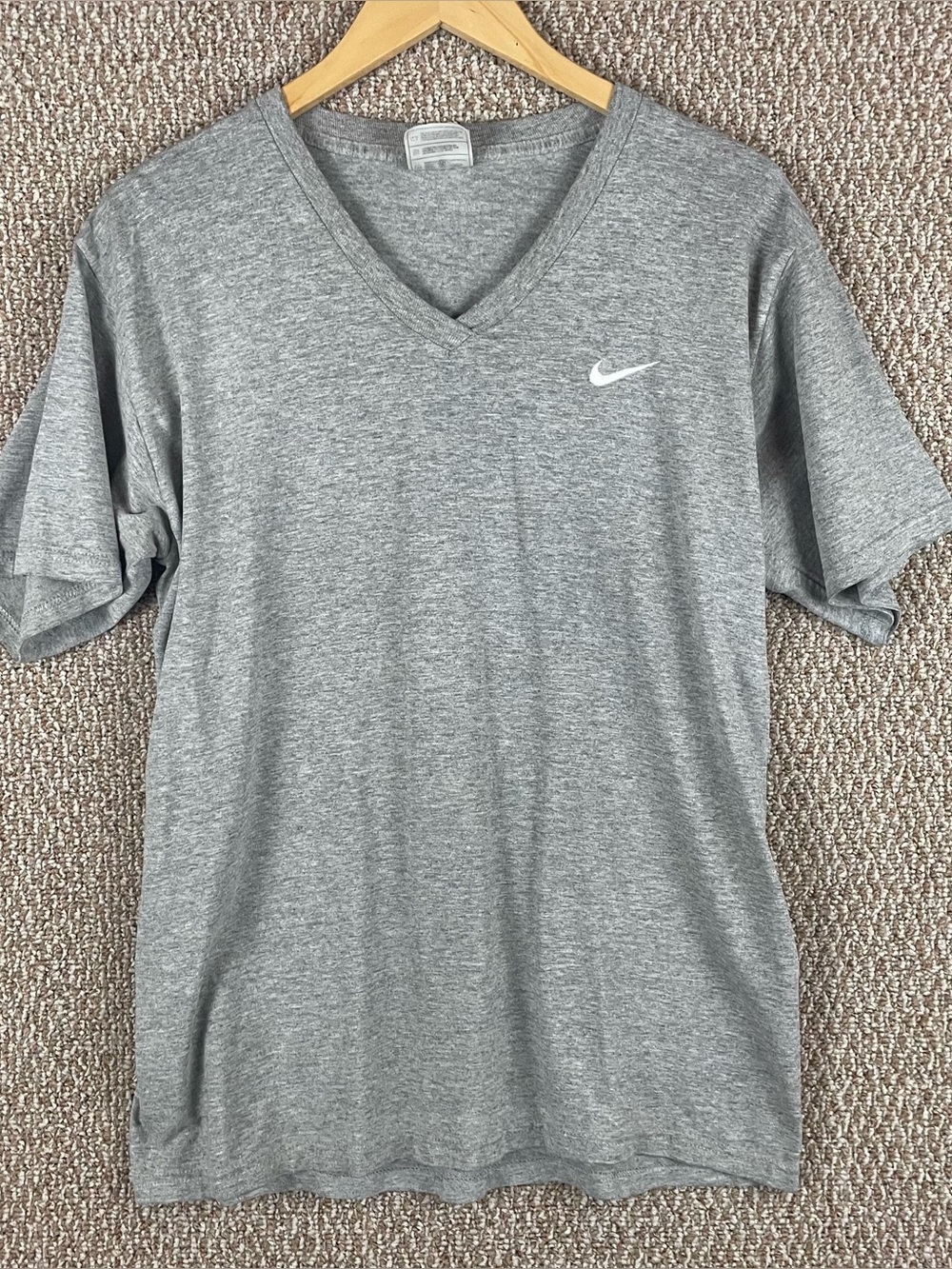 Vintage Nike T-Shirt Mens Medium Gray V-Neck Swoosh Made in USA 90s T419